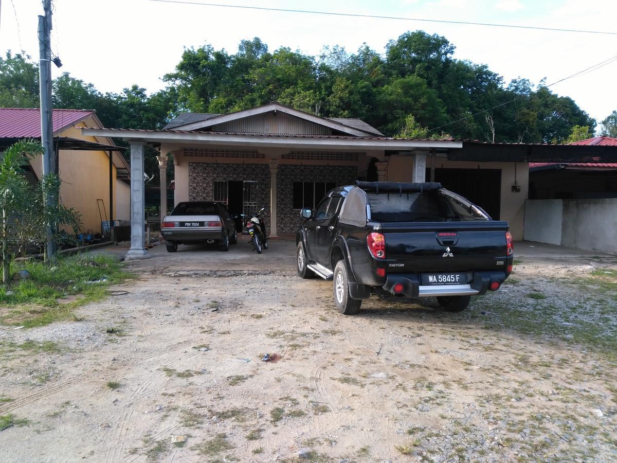Homestay Jertih Besut Terengganu Esterno foto